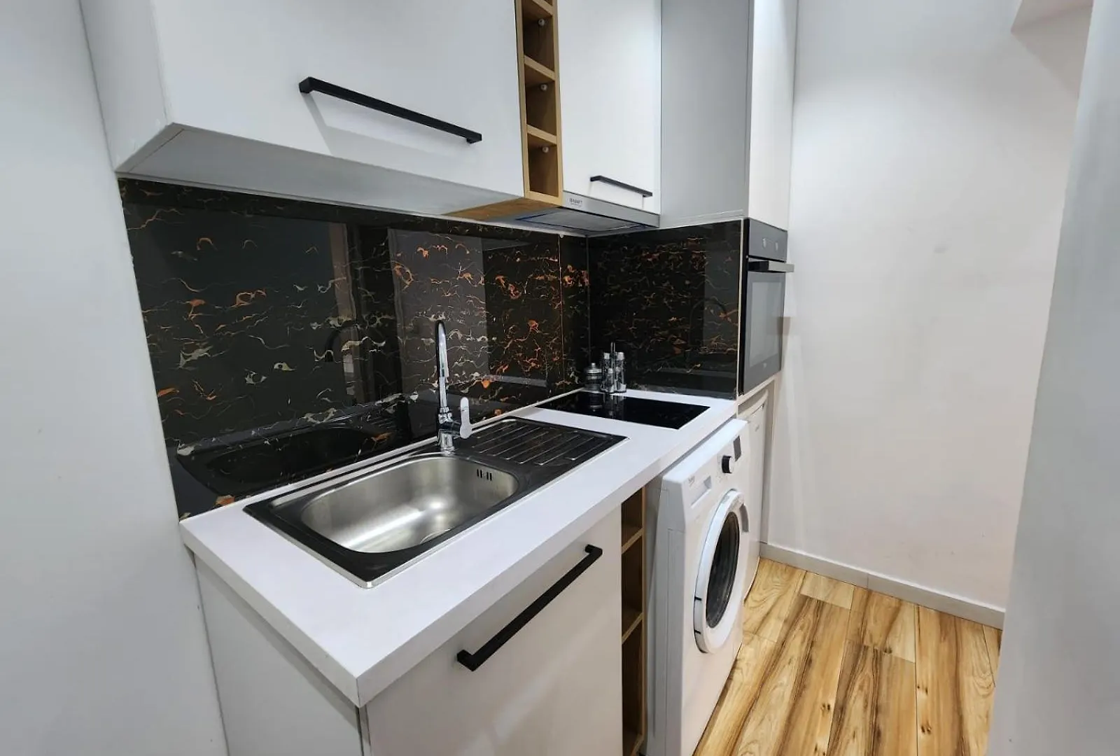 Riverside City Center Studio Tirana Apartment
