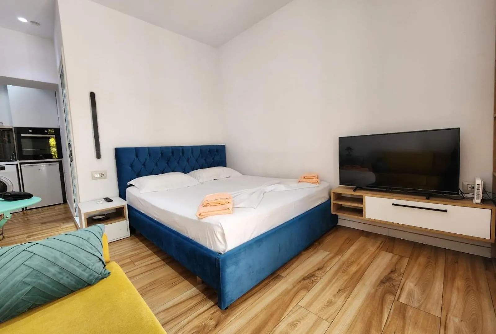 Riverside City Center Studio Tirana 0*,  Albania